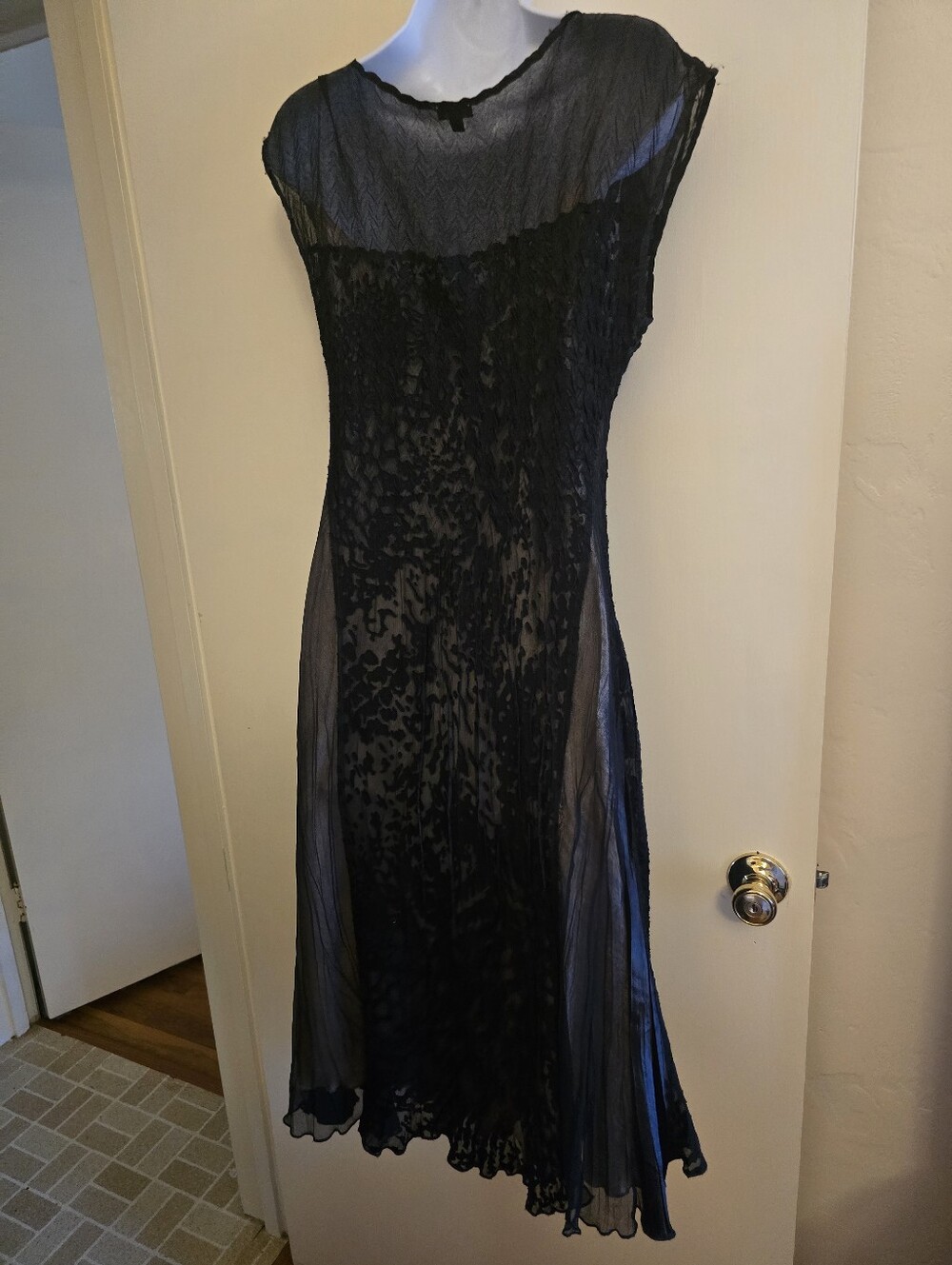Komarov Black Stretch Lace Midi Dress Champagne Slip M Elegant Cocktail Party - Picture 7 of 10